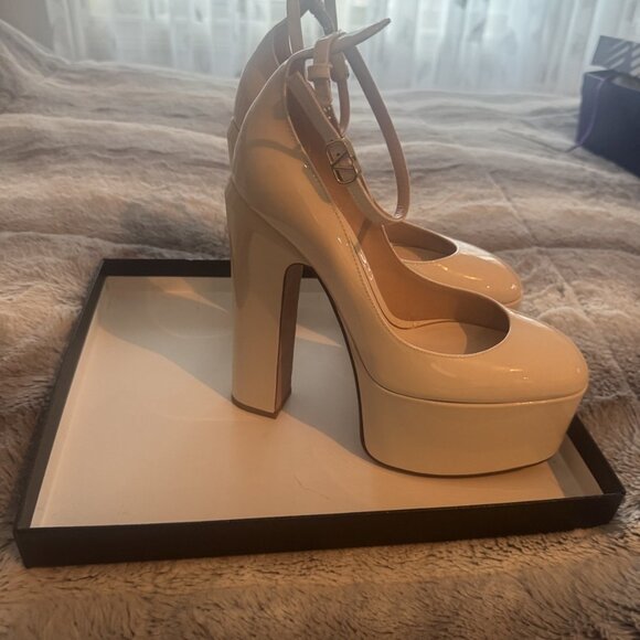 VALENTINO GARAVANI TAN-GO PLATFORM PUMP LIGHT IVORY PATENT LEATHER 155 MM 37 - Picture 4 of 6